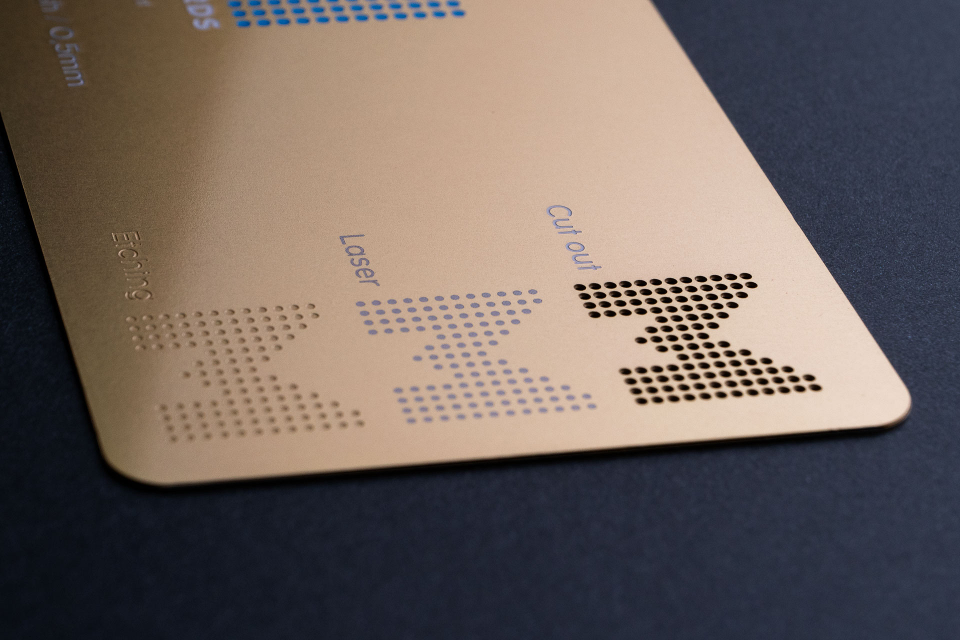 Cartes de visite pour l'industrie de la beauté - MetalicCards, image size:1920x1280